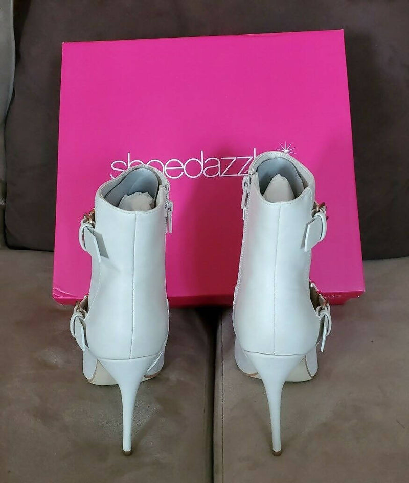 Buy Online High Quality PASSION BOOTIES "OOH LALA" By SHOEDAZZLE sz. 8 In OFF WHITE "NEW IN BOX" - My Neighbor's Stuff LLC